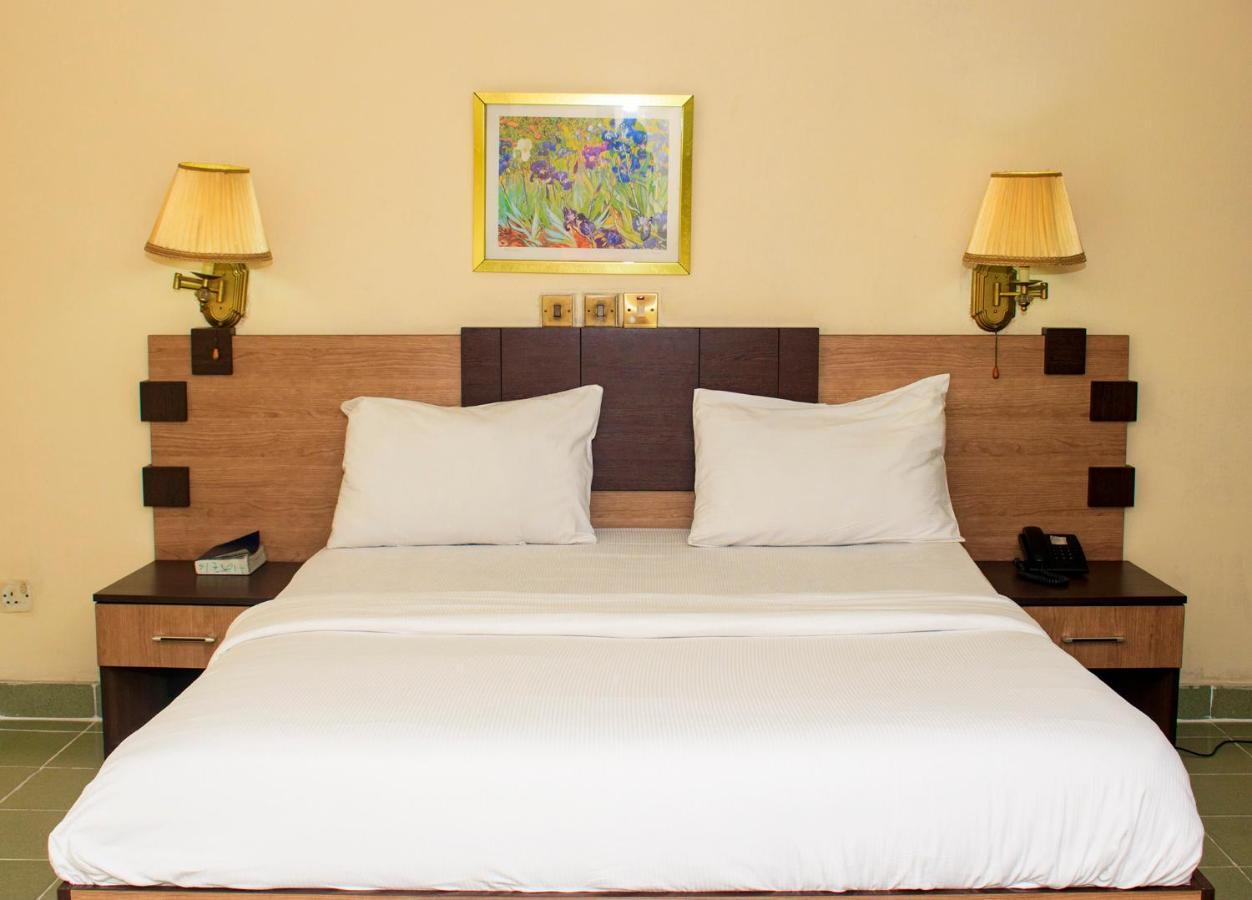 Bougainvillea Hotels Порт Харкорт Екстериор снимка